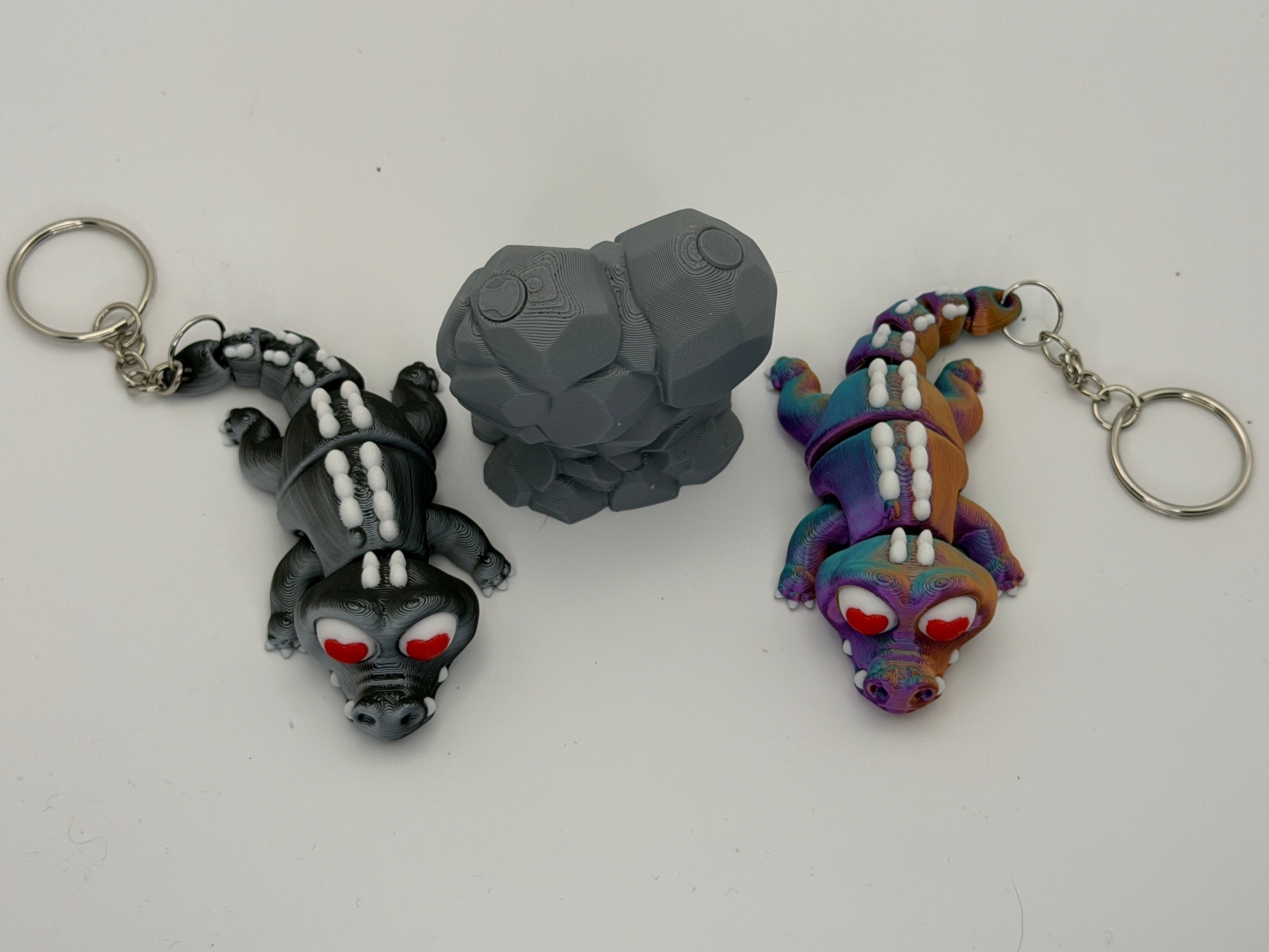 Magnetic Dragon Keyring Set with Magnetic Display Stand