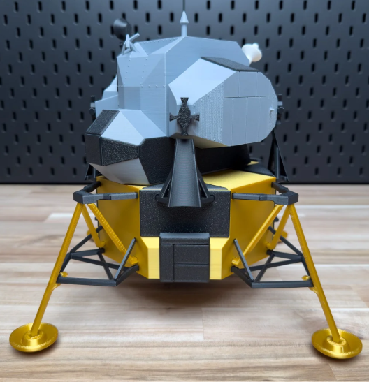 Luna Lander Chunkable