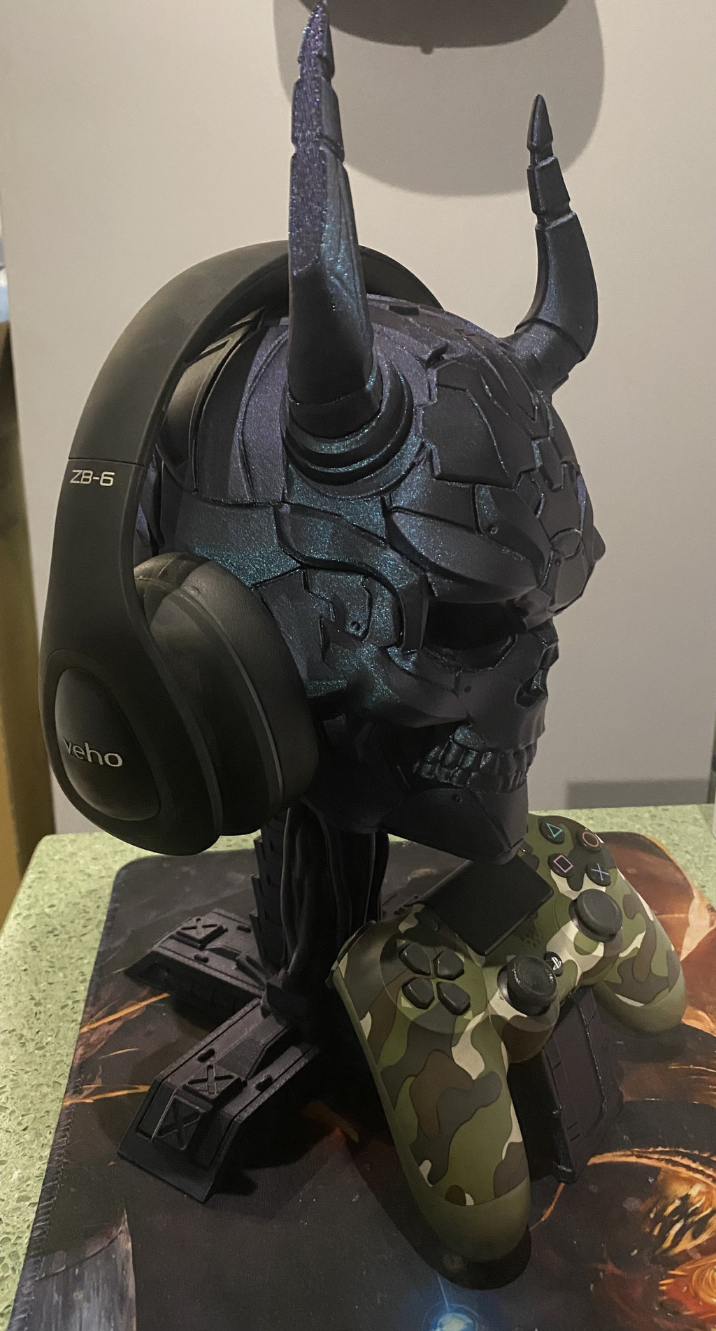 Sci-fi Skull Controller & Headphone Holder